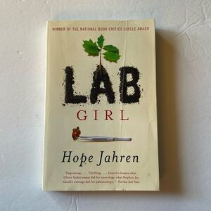 Hope Jahren
Lab Girl: A Memoir